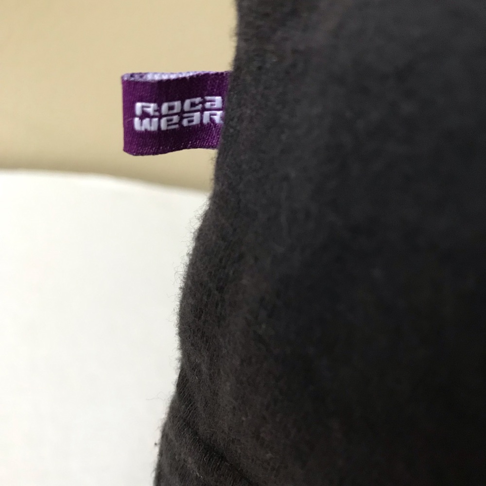 Roca Wear (2XL) RAISED IN THE PROJECTS T-Shirt - Picture 5 of 5